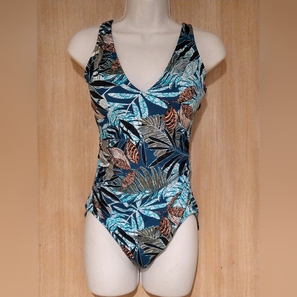 NWOT Aqua Green One Piece Swimsuit - Picture 1 of 7